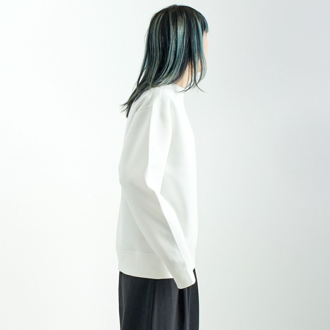 LACOSTE [ラコステ] 鹿の子ワントーンクルーネックニット [SH9359] 70V FLOUR &&モデル身長：167cm 着用サイズ：3&&