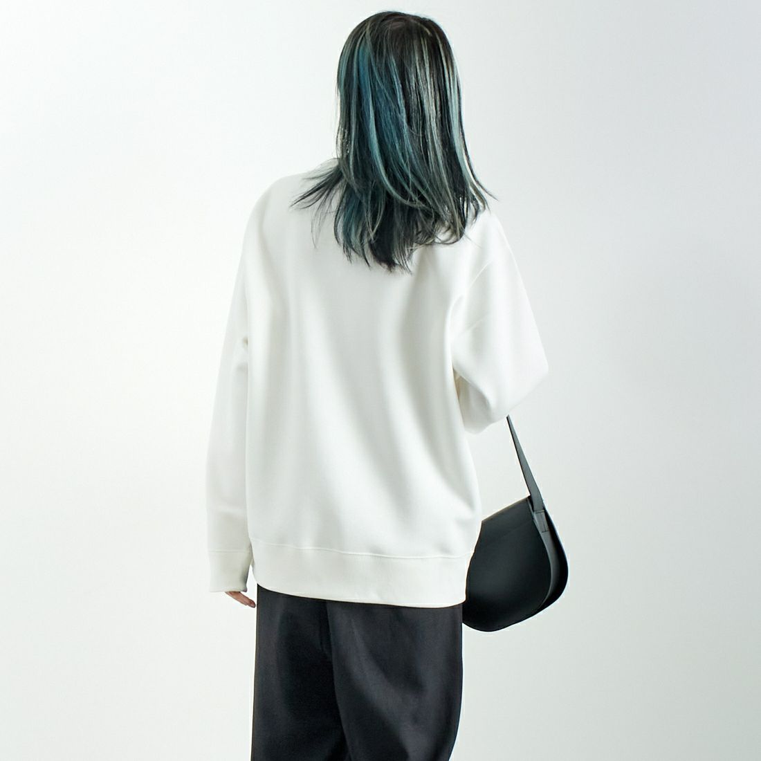 LACOSTE [ラコステ] 鹿の子ワントーンクルーネックニット [SH9359] 70V FLOUR &&モデル身長：167cm 着用サイズ：3&&