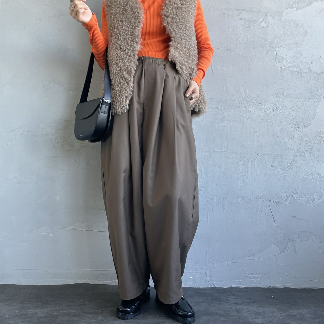 BROWN&&モデル身長：158cm 着用サイズ：F&&