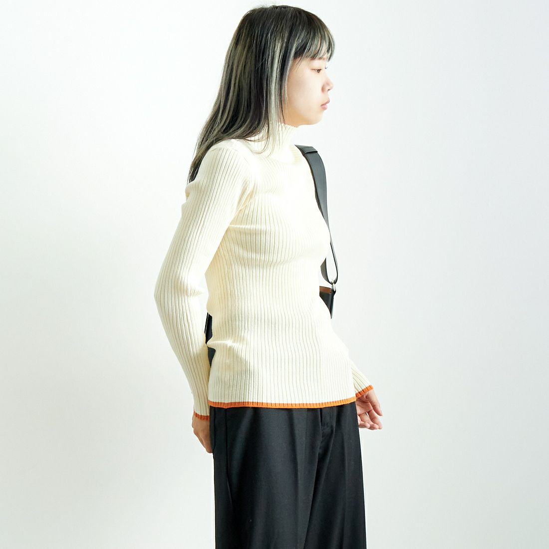 Jeans Factory Clothes [ジーンズファクトリークローズ] 配色ハイネックリブニット [11243808] ｵﾌ/ｵﾚﾝｼﾞ &&モデル身長：167cm 着用サイズ：F&&