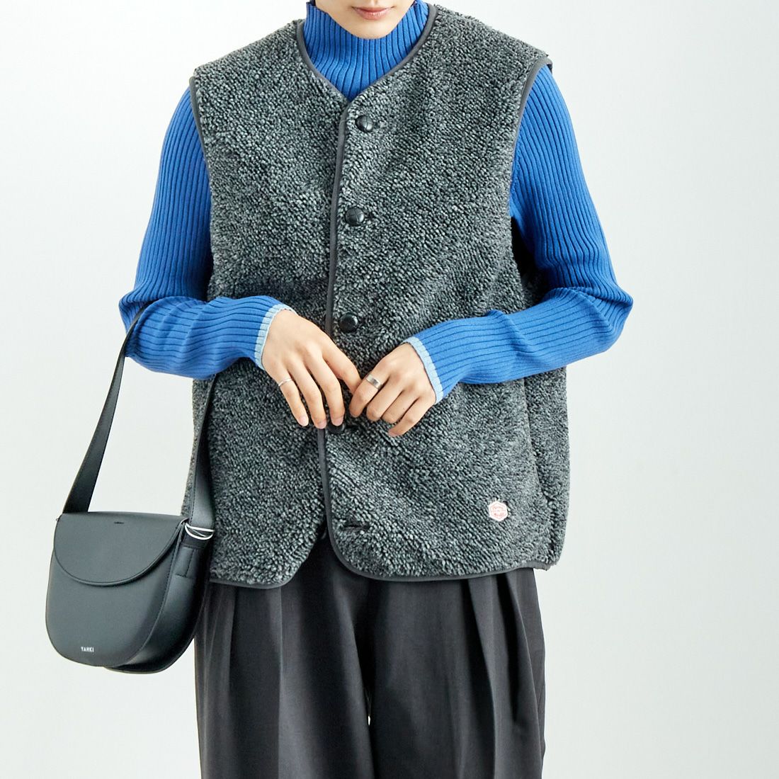 Jeans Factory Clothes [ジーンズファクトリークローズ] 配色ハイネックリブニット [11243808] ﾌﾞﾙｰ/ﾗｲﾄﾌﾞ &&モデル身長：160cm 着用サイズ：F&&