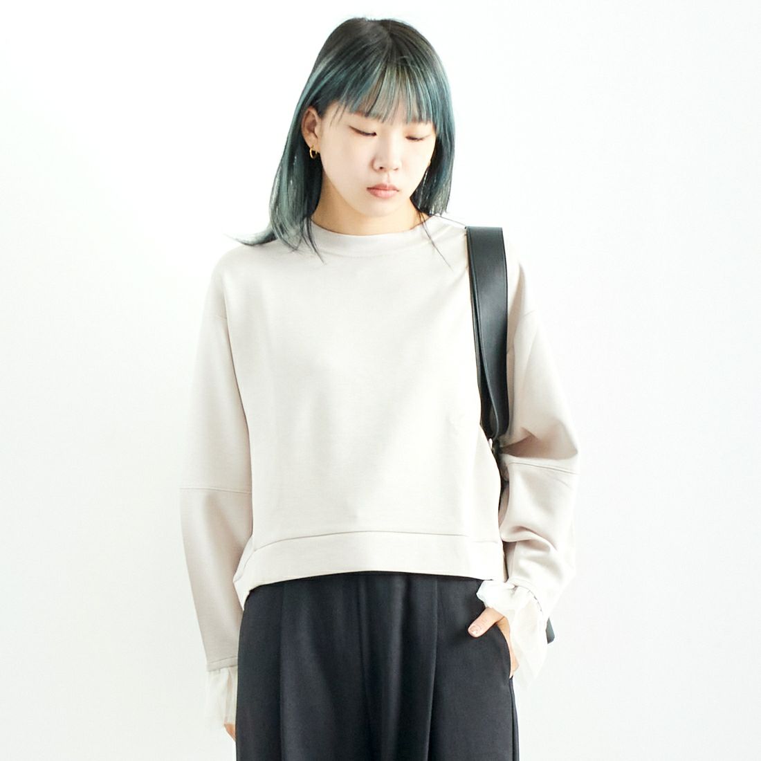 23 GREIGE&&モデル身長：167cm 着用サイズ：F&&