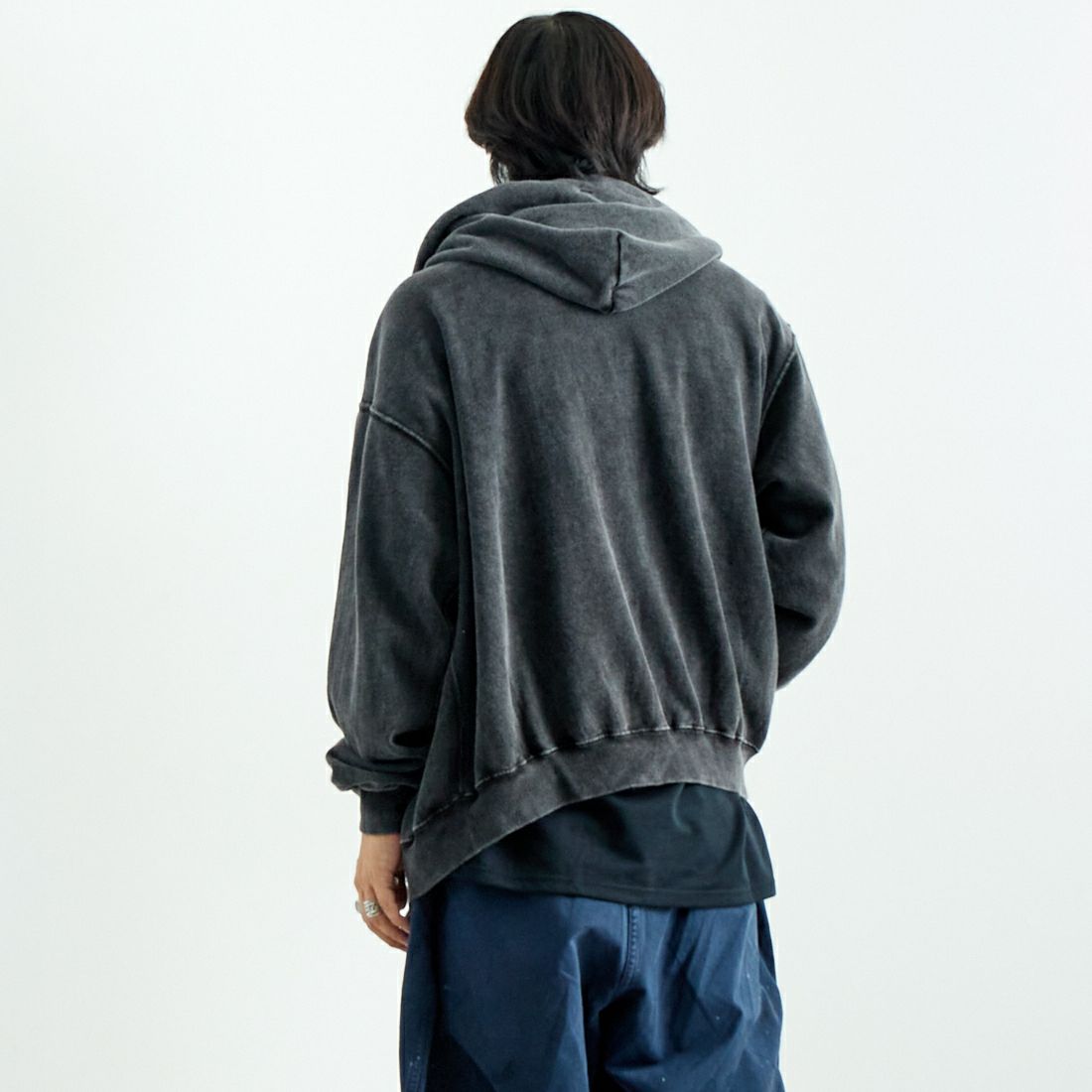 Jeans Factory Clothes [ジーンズファクトリークローズ] T/Cケミカルカコウウラケジップパーカー [2423-426IN] BLACK &&モデル身長：179cm 着用サイズ：L&&