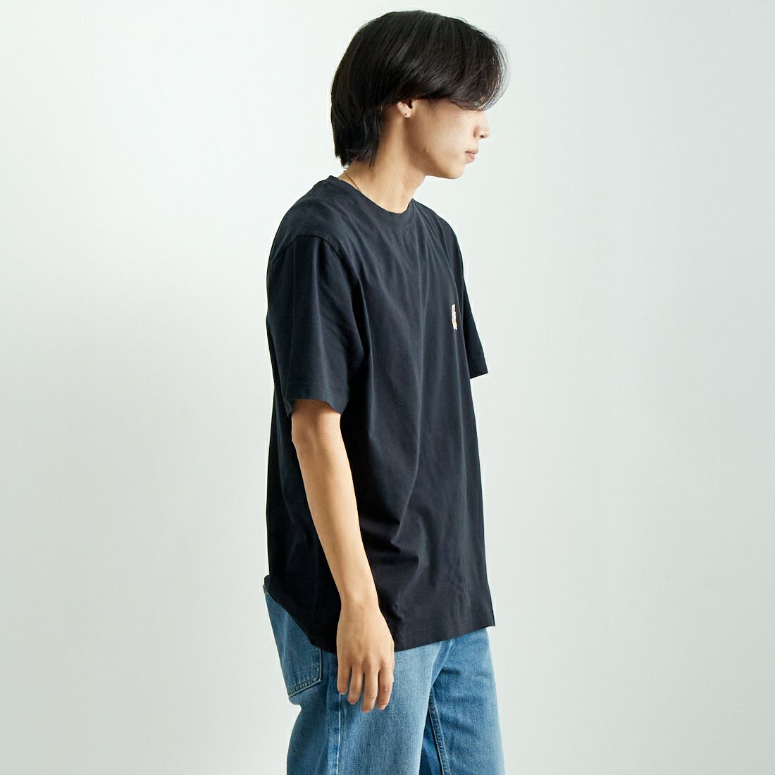 MAISON KITSUNE [メゾン キツネ] スピーディー フォックス パッチ コンフォート Tシャツ [MM00125KJ0008] BLACK &&モデル身長：179cm 着用サイズ：L&&