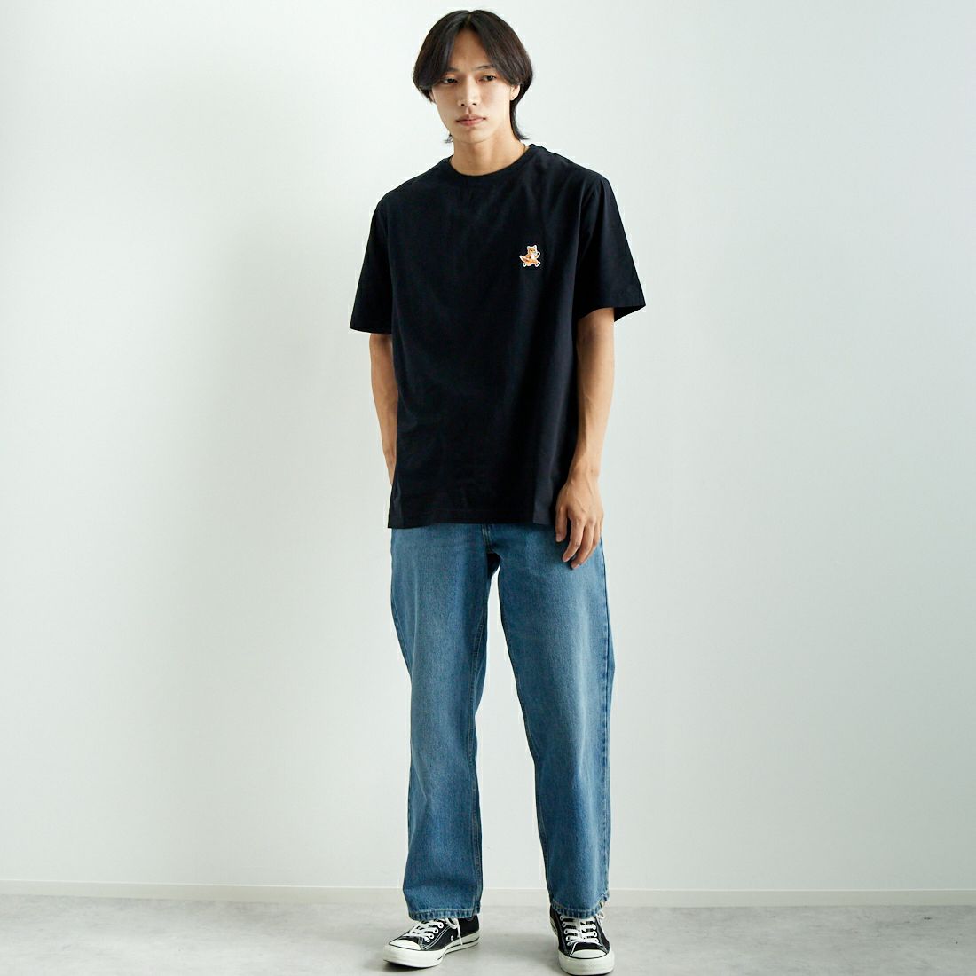 MAISON KITSUNE [メゾン キツネ] スピーディー フォックス パッチ コンフォート Tシャツ [MM00125KJ0008] BLACK &&モデル身長：179cm 着用サイズ：L&&