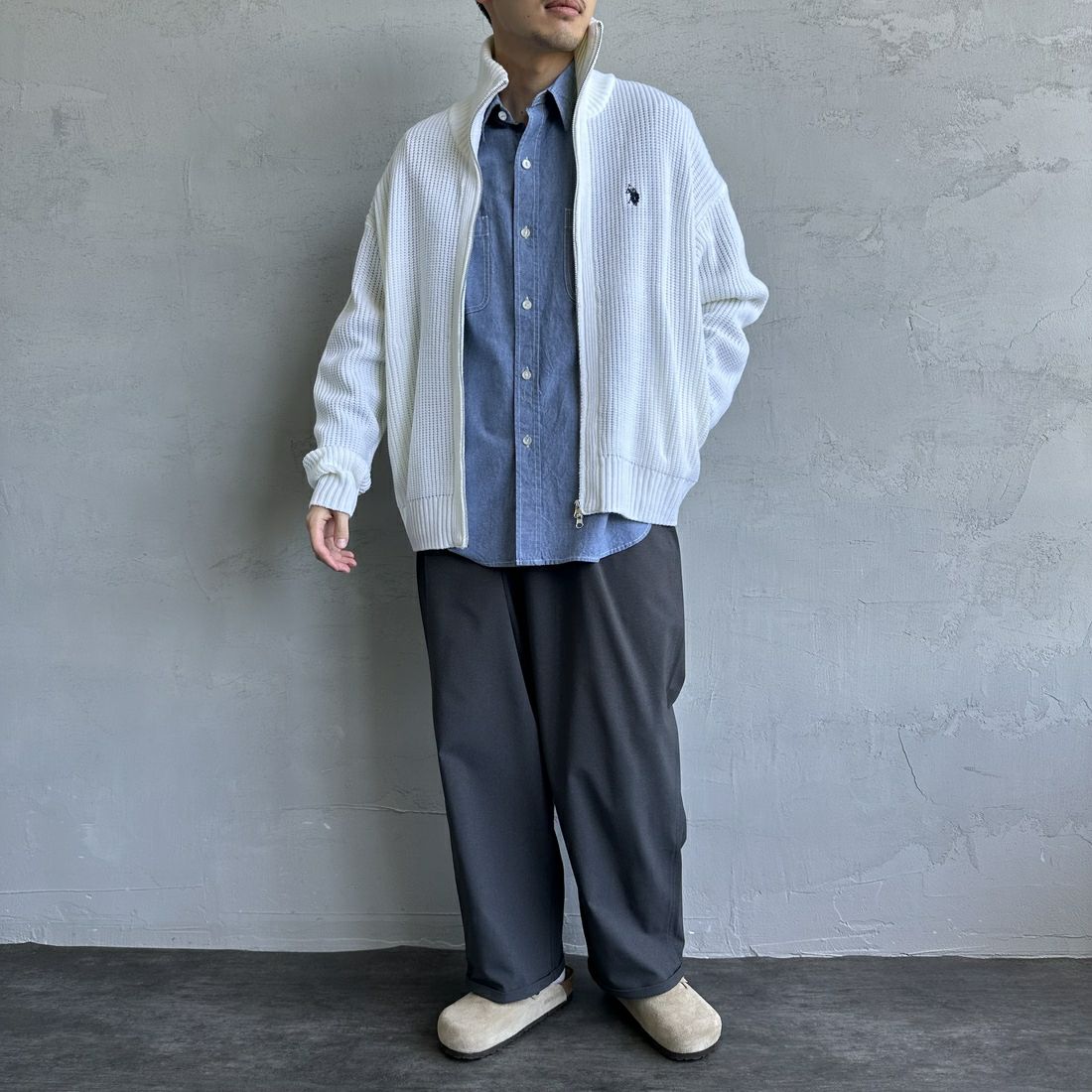 U.S.POLO ASSN. [ユーエスポロアッスン] 別注 ワンポイントロゴ刺繍 ドライバーズニットカーディガン [PLM43409IN-JF] ｵﾌﾎﾜｲﾄ&&モデル身長：168cm 着用サイズ：M&&