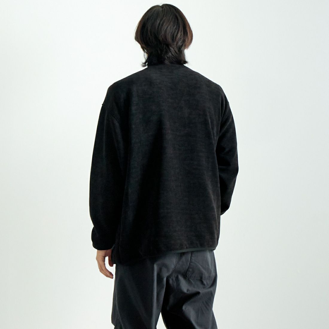 THOUSAND MILE [サウザンド マイル] ニットフリース ジップカーディガン [TM242KF00101] 09 BLACK &&モデル身長：179cm 着用サイズ：L&&