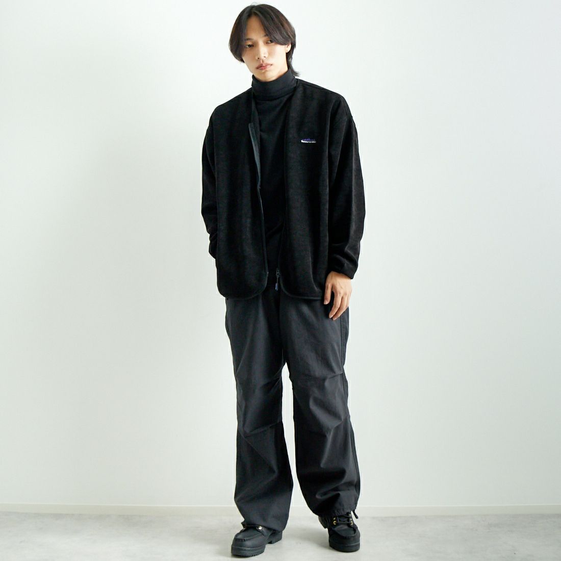 THOUSAND MILE [サウザンド マイル] ニットフリース ジップカーディガン [TM242KF00101] 09 BLACK &&モデル身長：179cm 着用サイズ：L&&