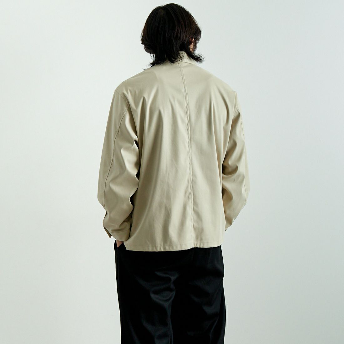 STILL BY HAND [スティルバイハンド] フェイクレザースキッパーシャツ [BL06243] IVORY &&モデル身長：179cm 着用サイズ：46&&