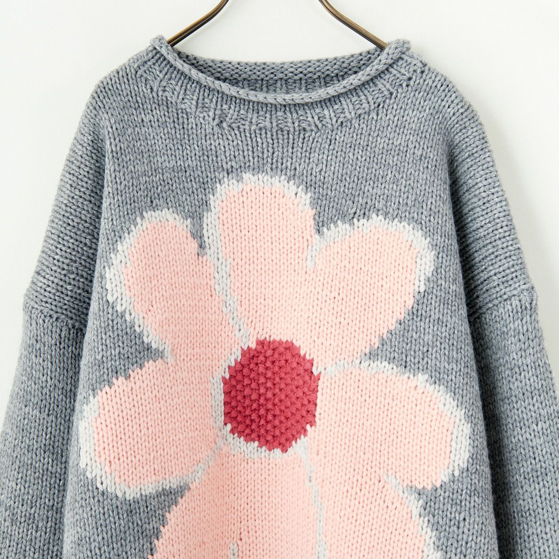 ChahChah [チャーチャー] ハートフラワー刺繍ニット [CC-24FW-KN02] GRAY