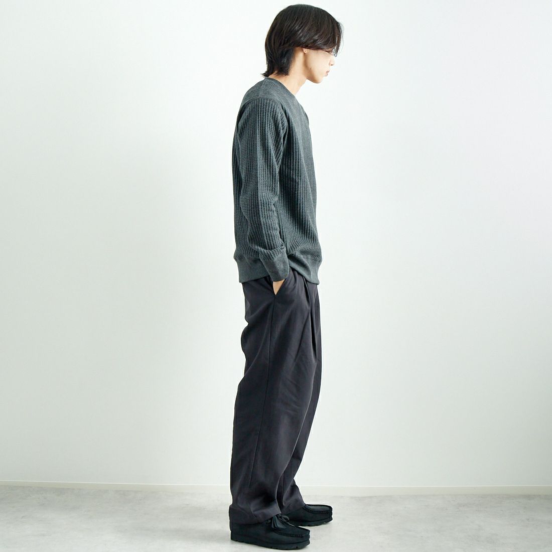 JE MORGAN [ジェイイーモーガン] ビッグワッフルクルーネックシャツ [JB001-52C] 18 ﾓｸCHARC &&モデル身長：179cm 着用サイズ：L&&