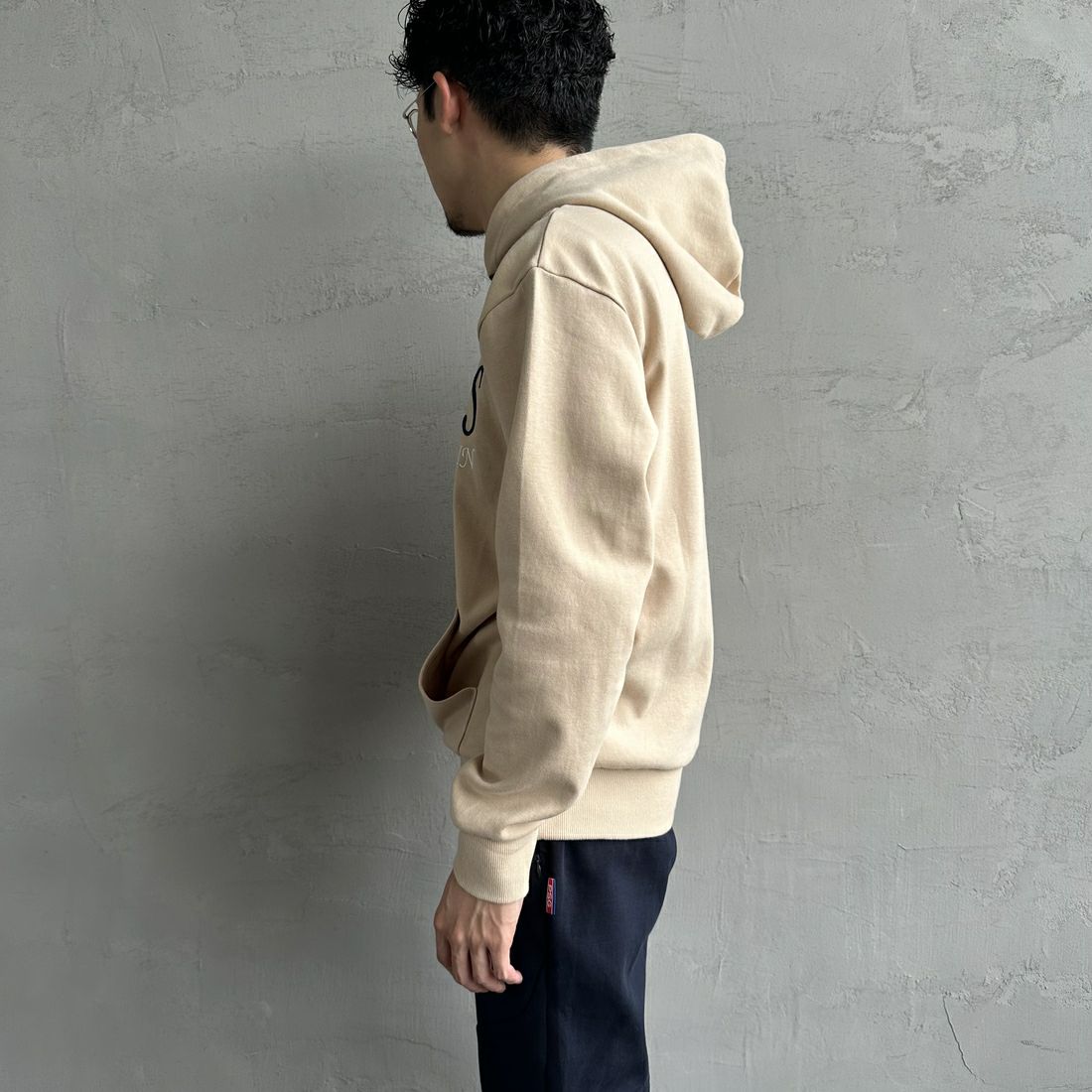 PARIS SAINT-GERMAN [パリ・サンジェルマン] PSG ブランド刺繍ロゴ スウェットパーカー [PS0624FW0001] GREGE &&モデル身長：168cm 着用サイズ：M&&