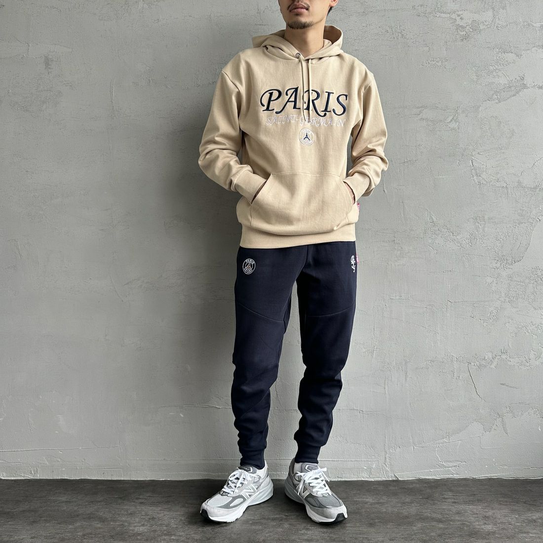 PARIS SAINT-GERMAN [パリ・サンジェルマン] PSG ブランド刺繍ロゴ スウェットパーカー [PS0624FW0001] GREGE &&モデル身長：168cm 着用サイズ：M&&