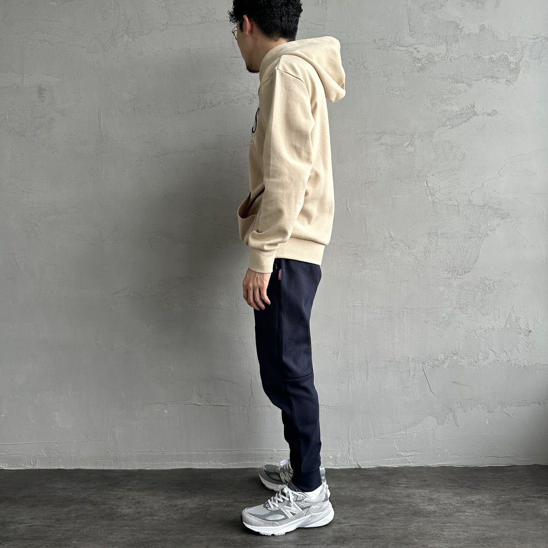 PARIS SAINT-GERMAN [パリ・サンジェルマン] PSG ブランド刺繍ロゴ スウェットパーカー [PS0624FW0001] GREGE &&モデル身長：168cm 着用サイズ：M&&