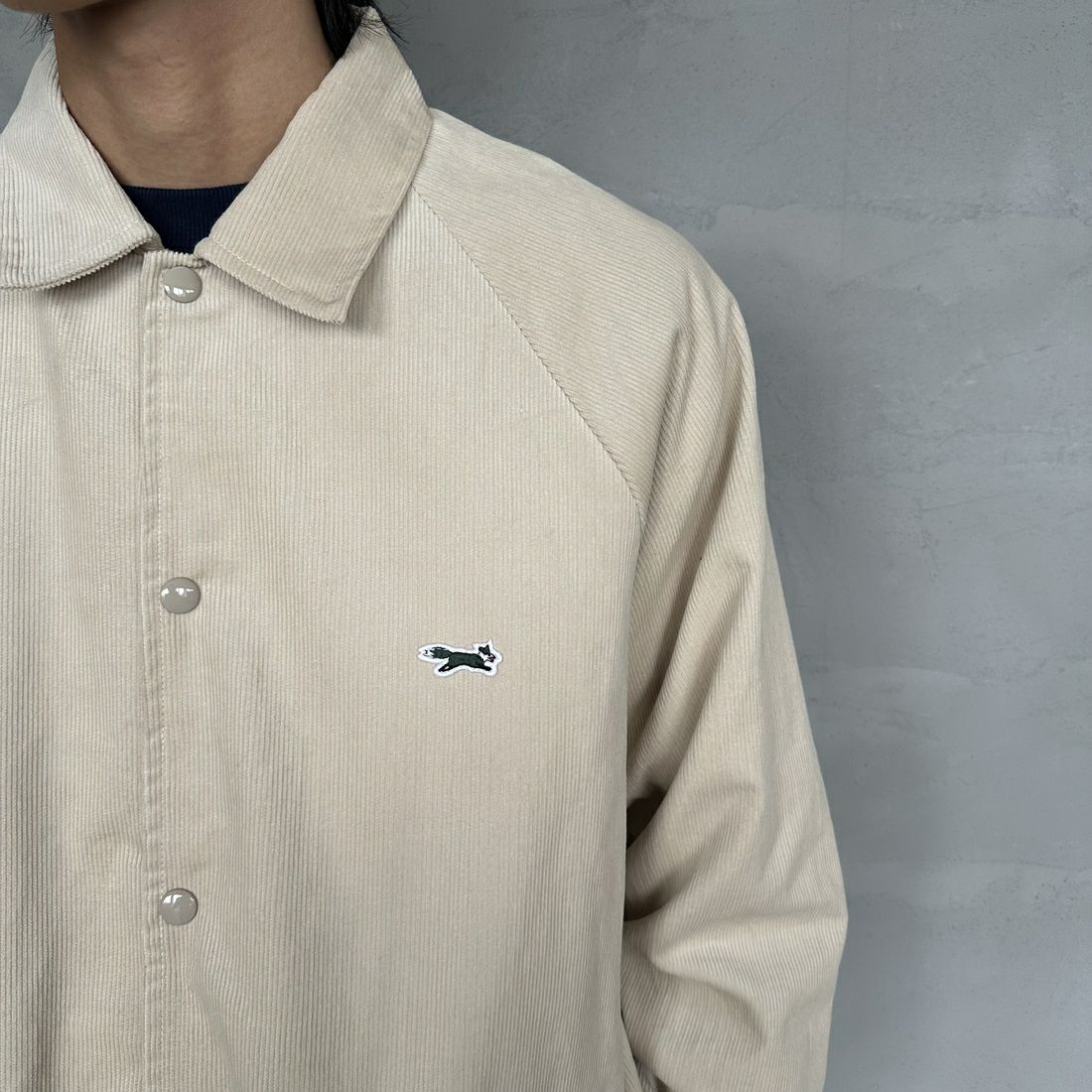 THE FOX [ザフォックス] 別注 ワンポイントロゴ ラグランスリーブコーチジャケット [SN23F001-JF] IVORY