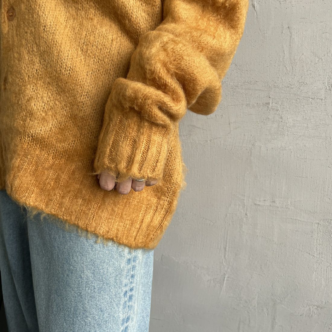 THE FOX [ザフォックス] 別注 シャギーモヘアカーディガン [PN24F010-JF] MUSTARD &&モデル身長：160cm 着用サイズ：S&&