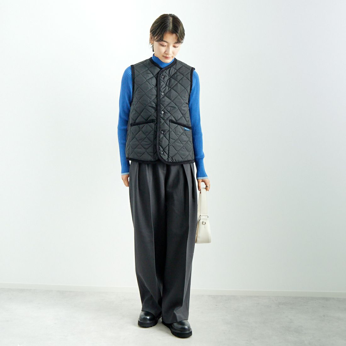 LAVENHAM [ラベンハム] コクーン ソーンハム ウィメンズ [LV10125] F44 SABLE &&モデル身長：160cm 着用サイズ：8&&