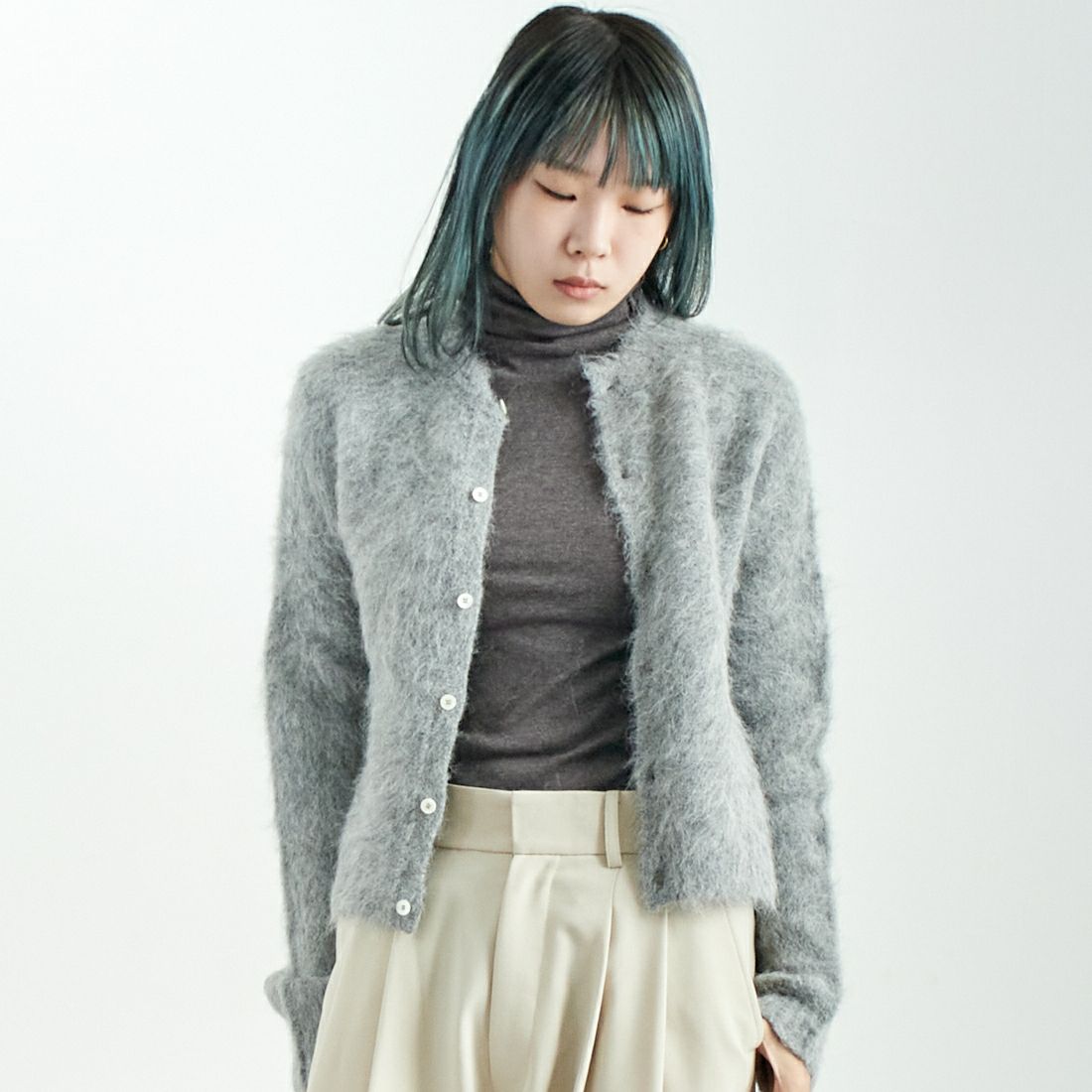 Gymphlex [ジムフレックス] クルーネック ショートカーディガン [GY-D0098SGK] TOP GREY &&モデル身長：167cm 着用サイズ：14&&