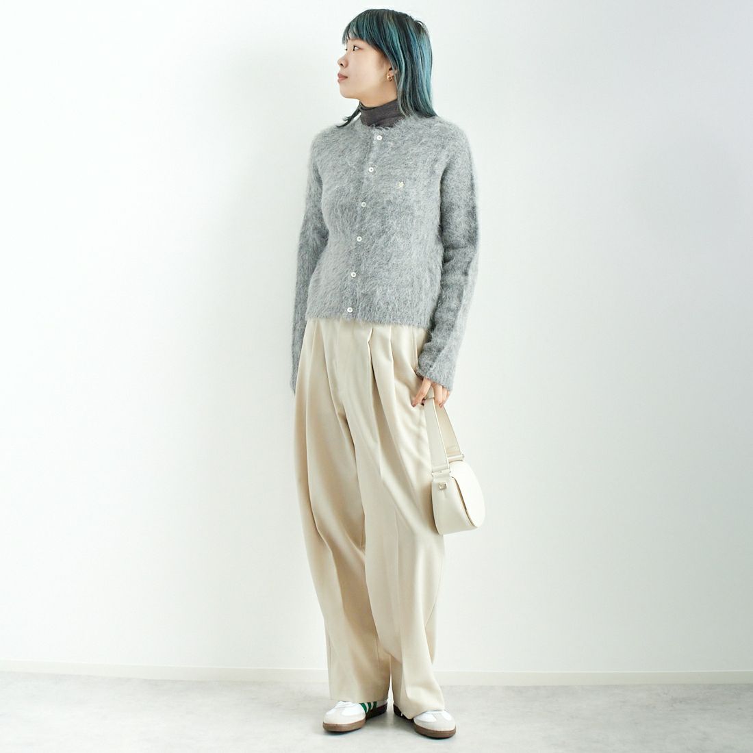 Gymphlex [ジムフレックス] クルーネック ショートカーディガン [GY-D0098SGK] TOP GREY &&モデル身長：167cm 着用サイズ：14&&