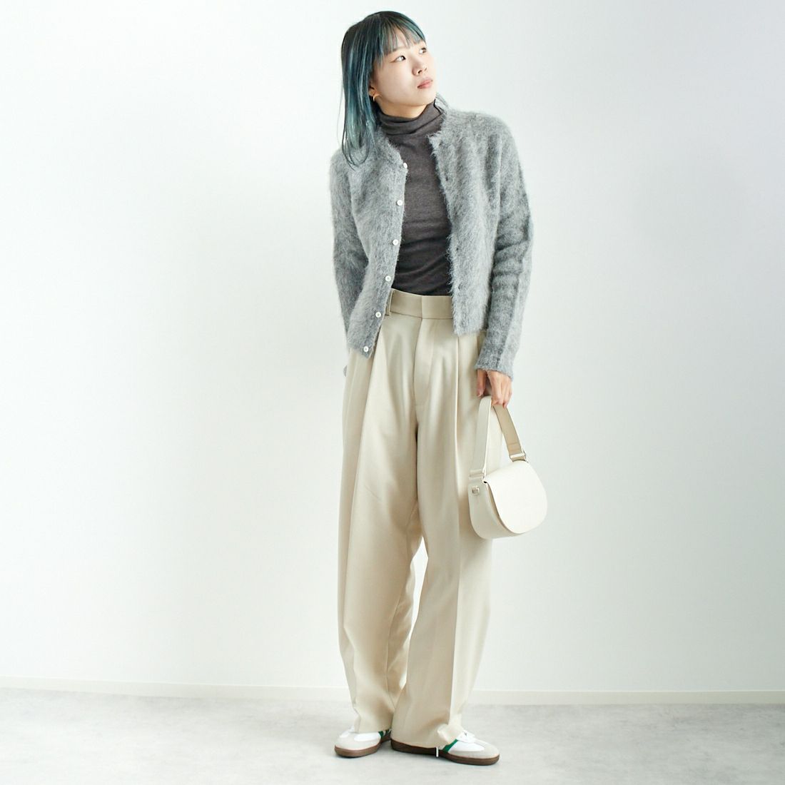 Gymphlex [ジムフレックス] クルーネック ショートカーディガン [GY-D0098SGK] TOP GREY &&モデル身長：167cm 着用サイズ：14&&