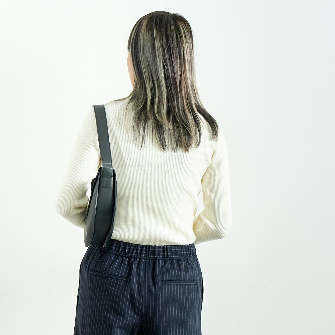 Jeans Factory Clothes [ジーンズファクトリークローズ] コンパクトリブハイネックニット [116-5027] OFF &&モデル身長：167cm 着用サイズ：F&&