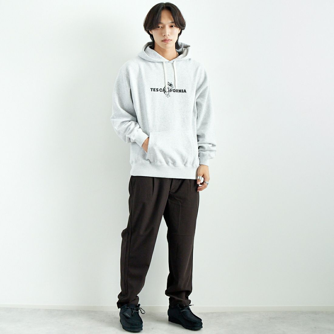 Jeans Factory Clothes [ジーンズファクトリークローズ] ウールライクニットツイルワイドテーパード [JFC-244-058] 54 BRN &&モデル身長：179cm 着用サイズ：L&&