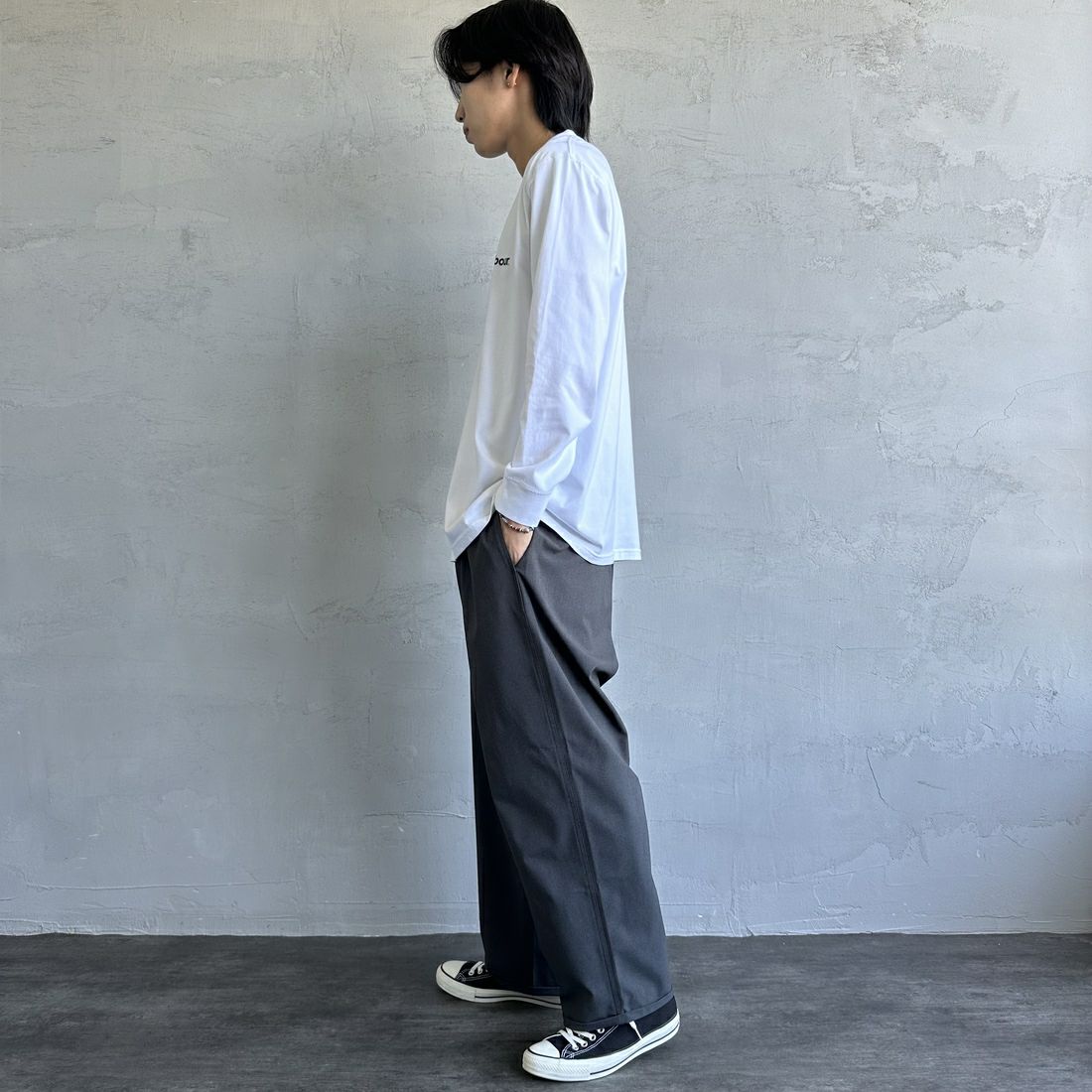 Barbour [バブアー] ワンポイントロゴ ロングスリーブTシャツ [MTS1328] WHITE &&モデル身長：179cm 着用サイズ：42&&