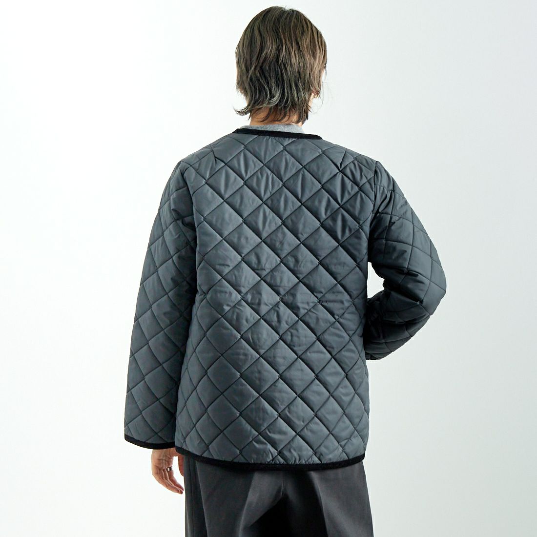 LAVENHAM [ラベンハム] クルーネックキルティングジャケット [LV6186] G95 LAMP B &&モデル身長：160cm 着用サイズ：8&&