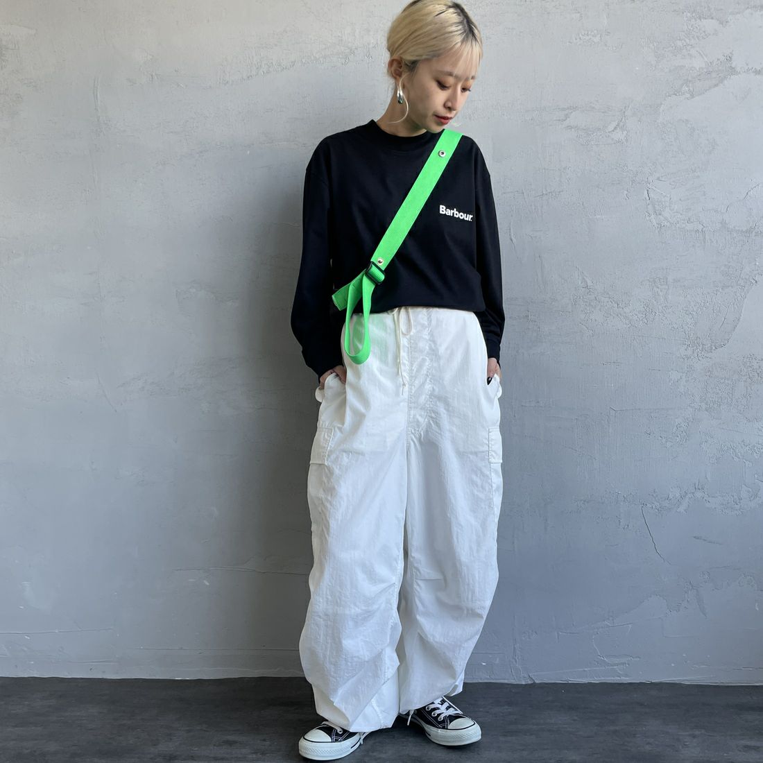 Barbour [バブアー] ワンポイントロゴ ロングスリーブTシャツ [MTS1328] BLACK &&モデル身長：150cm 着用サイズ：36&&