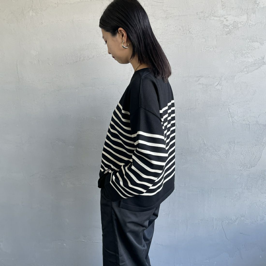 ORCIVAL [オーシバル] ウールプレーティング ボートネックニット [OR-D0101CRA] BLACK/ECRU&&モデル身長：163cm 着用サイズ：1&&