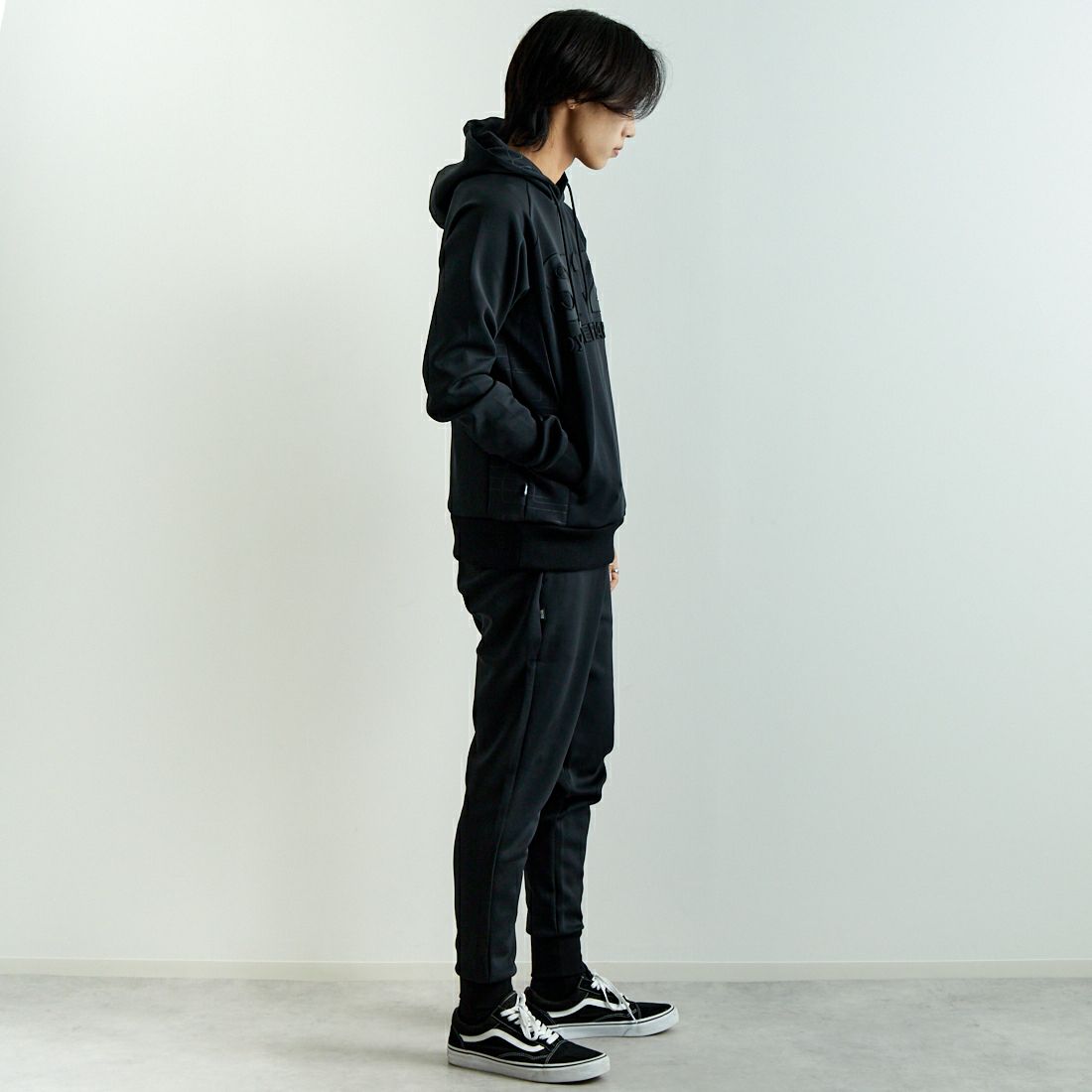 SY32 [エスワイサーティトゥ] ダブルニット プルオーバーフーディー [14506] BLACK &&モデル身長：179cm 着用サイズ：L&&