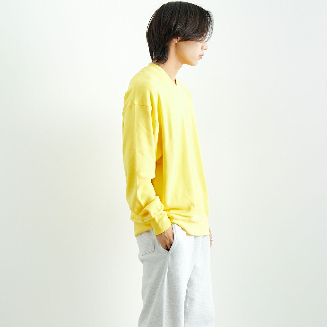 GICIPI [ジチピ] GIRAFFA ジラーファ コットンVネックミラノリブニットソープルオーバー [2407A-MODI] CAPELLA &&モデル身長：179cm 着用サイズ：5&&