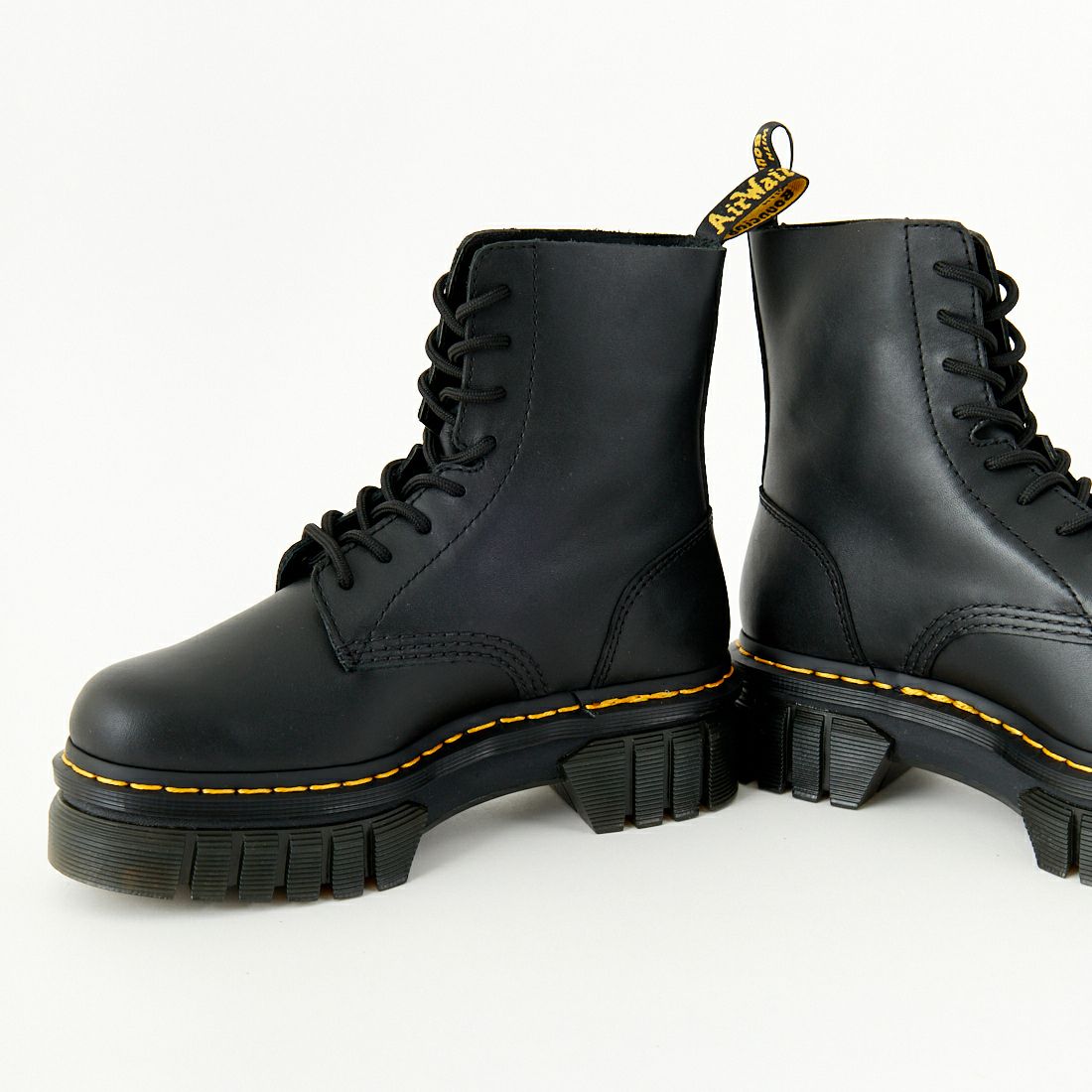 Dr.Martens [ドクターマーチン] AUDRICK 8 ホール ブーツ [27149001] BLACK