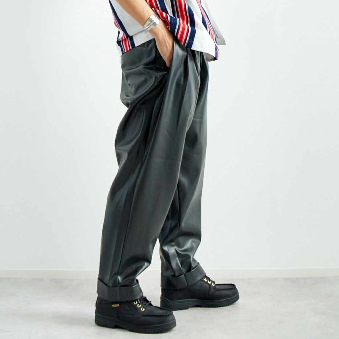 AiE [エーアイイー] シンセティックレザー パンツ [PU627] BLACK &&モデル身長：179cm 着用サイズ：M&&