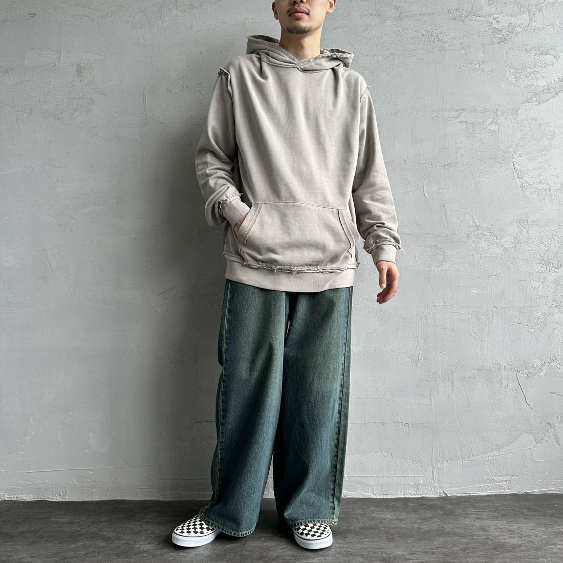 ONEITA [オニータ] 別注 インサイドアウト スウェットパーカー [2423-441IN-JF] GREY &&モデル身長：168cm 着用サイズ：L&&