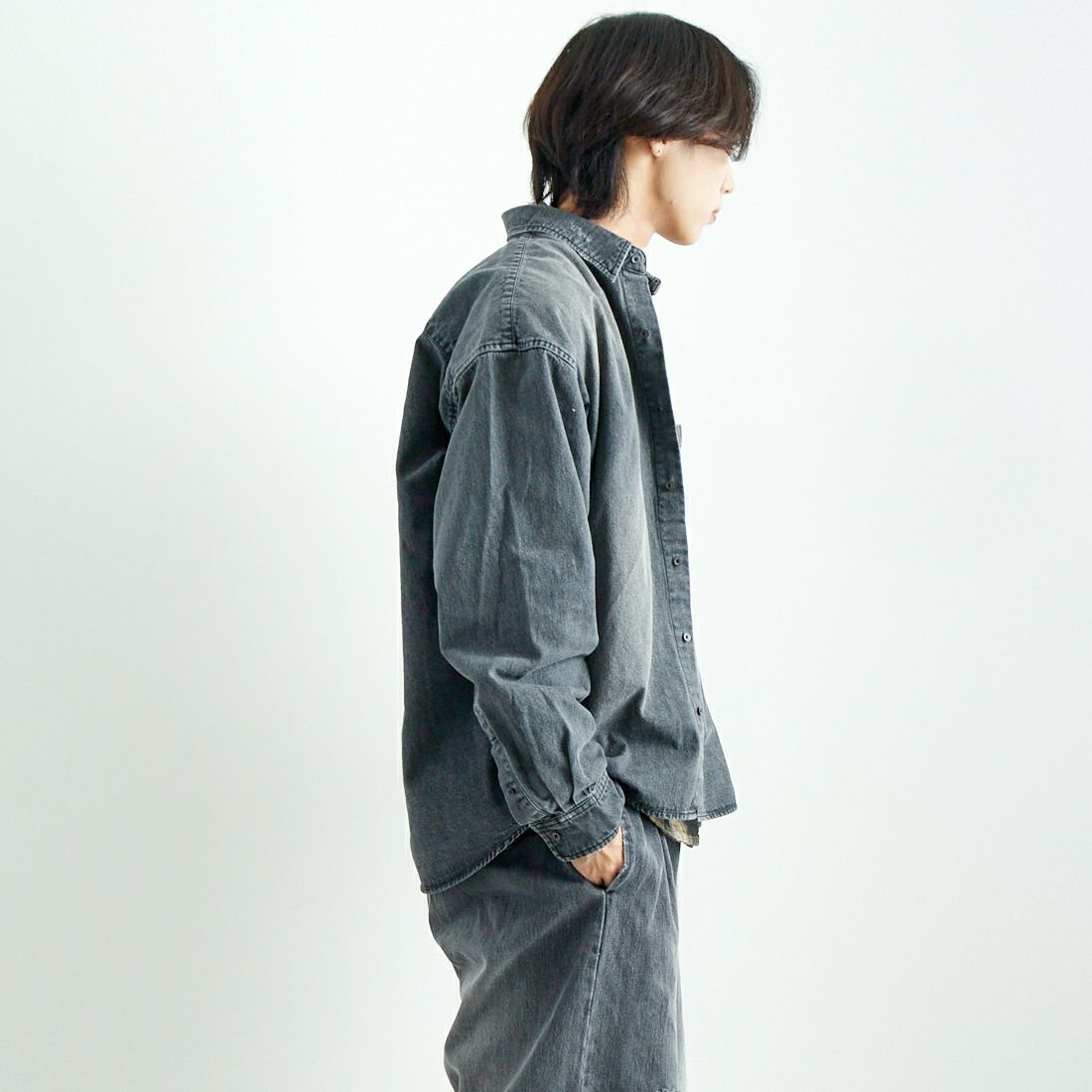 VALTA [ヴァルタ] 別注 デニムシャツ [VA24AW3040-JF] 710 BLACK &&モデル身長：179cm 着用サイズ：L&&