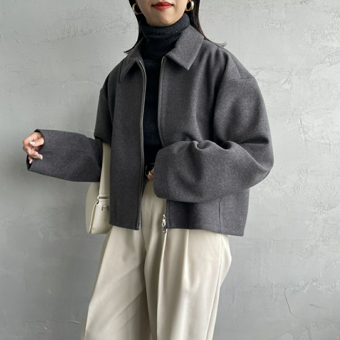 Jeans Factory Clothes [ジーンズファクトリークローズ] ウールライク ジップアップショートブルゾン [46084010] ﾁｬｺｰﾙ&&モデル身長：163cm 着用サイズ：F&&