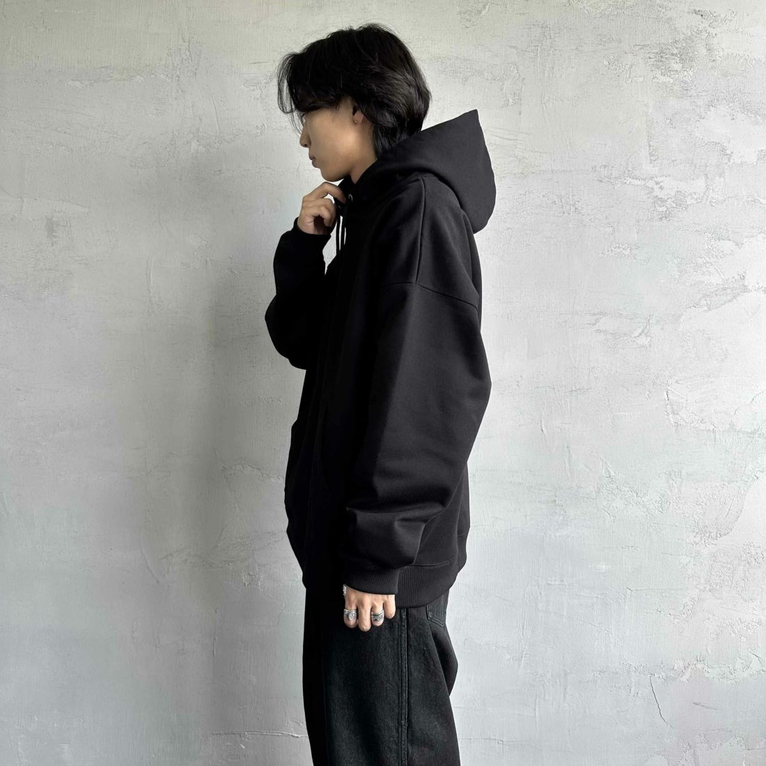 RVCA [ルーカ] BALANCE フーディ [BE042-040] BLK &&モデル身長：179cm 着用サイズ：L&&