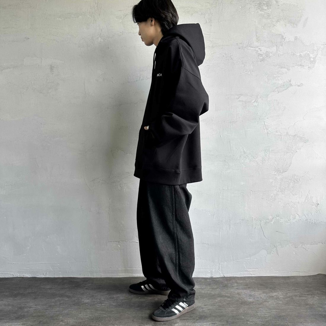 RVCA [ルーカ] BALANCE フーディ [BE042-040] BLK &&モデル身長：179cm 着用サイズ：XL&&