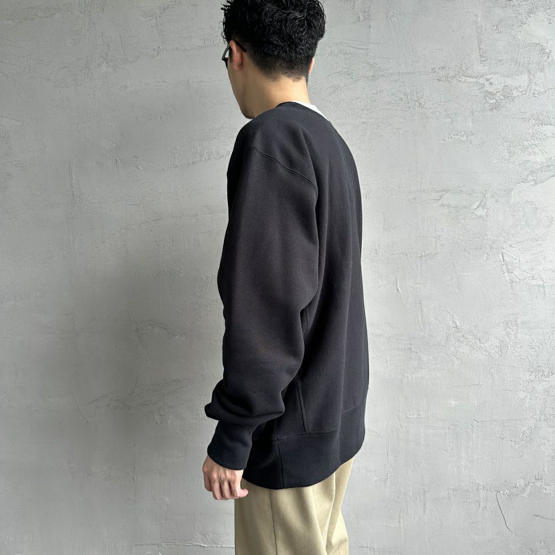 Champion [チャンピオン] リバースウィーブ クルーネックスウェットシャツ [C3-A022] 090 ﾌﾞﾗｯｸ &&モデル身長：179cm 着用サイズ：XXL&&