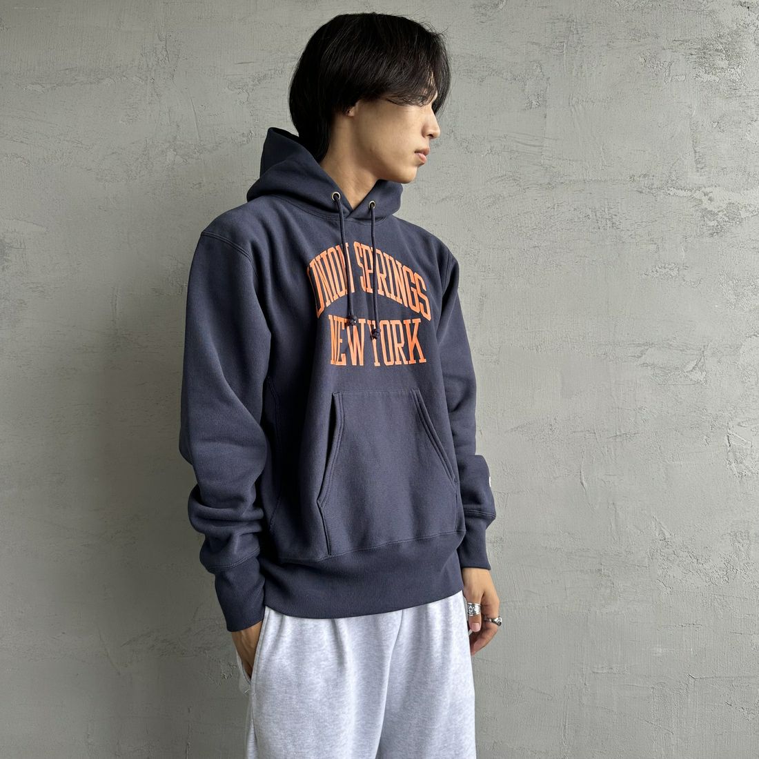 Champion [チャンピオン] リバースウィーブ フーデッドスウェットシャツ [C3-A122] 386 ﾀﾞｰｸﾈｲ &&モデル身長：179cm 着用サイズ：XXL&&