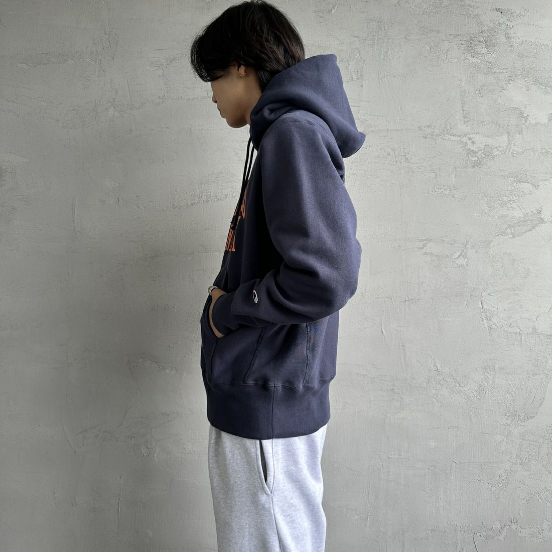 Champion [チャンピオン] リバースウィーブ フーデッドスウェットシャツ [C3-A122] 386 ﾀﾞｰｸﾈｲ &&モデル身長：179cm 着用サイズ：XXL&&