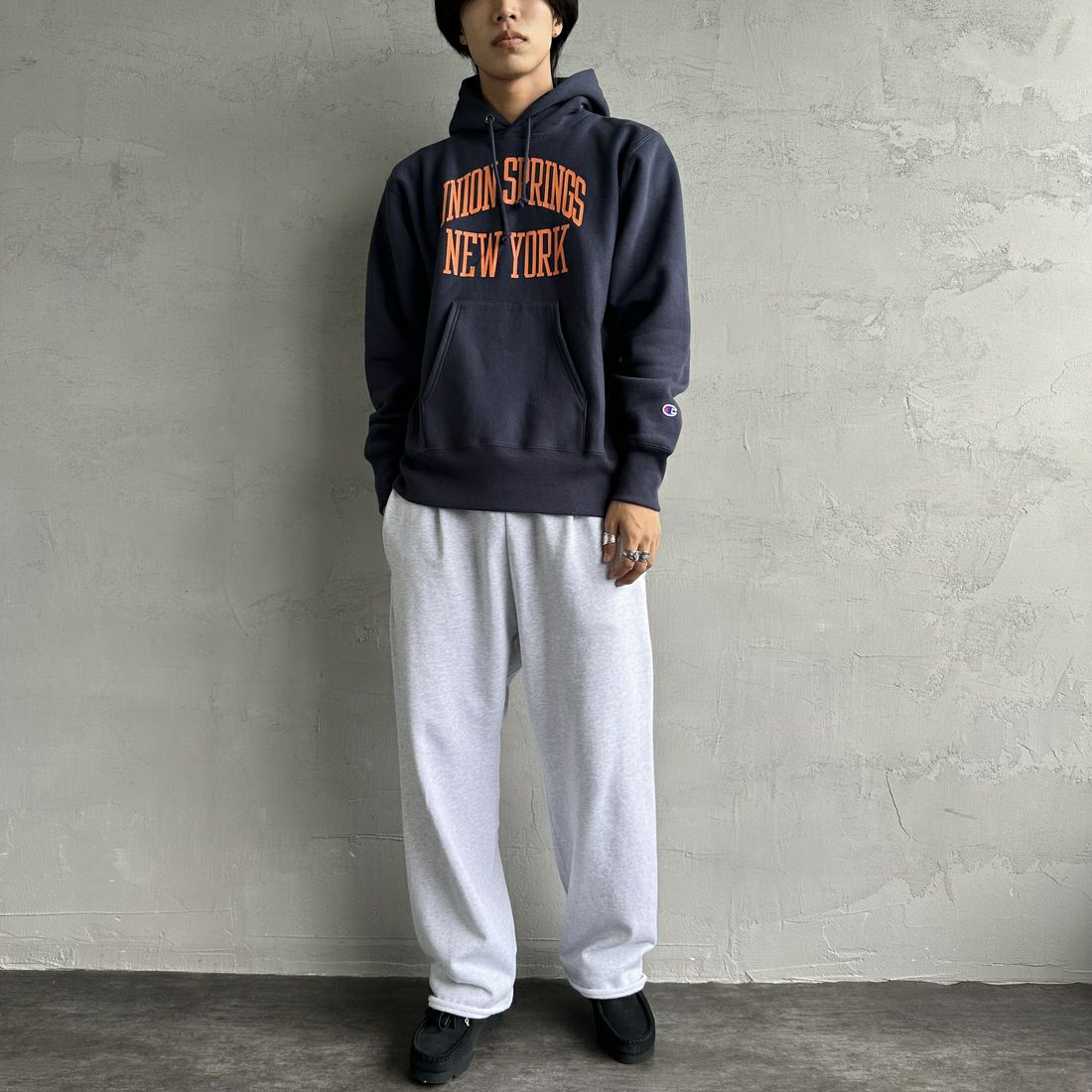 Champion [チャンピオン] リバースウィーブ フーデッドスウェットシャツ [C3-A122] 386 ﾀﾞｰｸﾈｲ &&モデル身長：179cm 着用サイズ：XXL&&