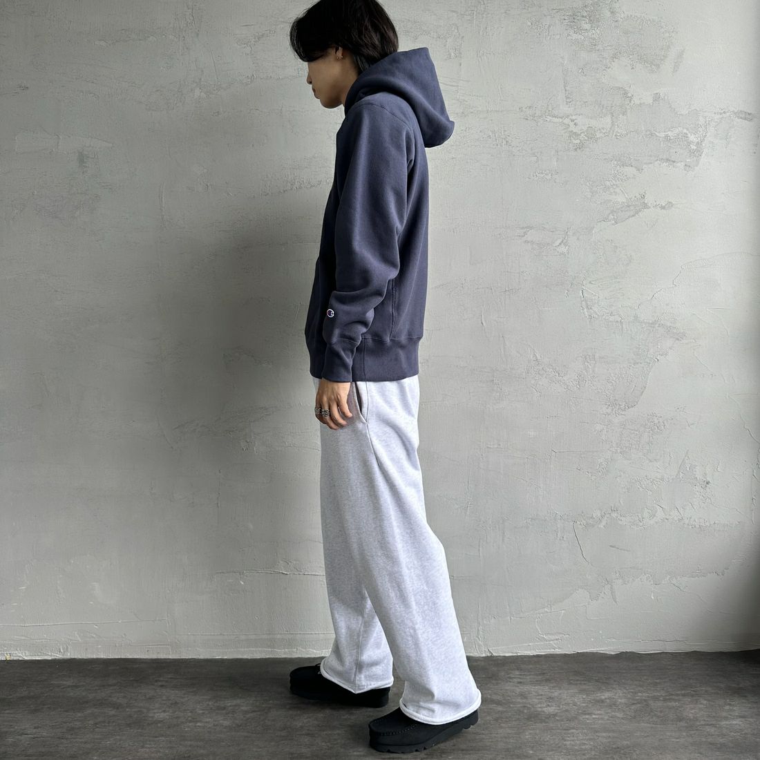 Champion [チャンピオン] リバースウィーブ フーデッドスウェットシャツ [C3-A122] 386 ﾀﾞｰｸﾈｲ &&モデル身長：179cm 着用サイズ：XXL&&