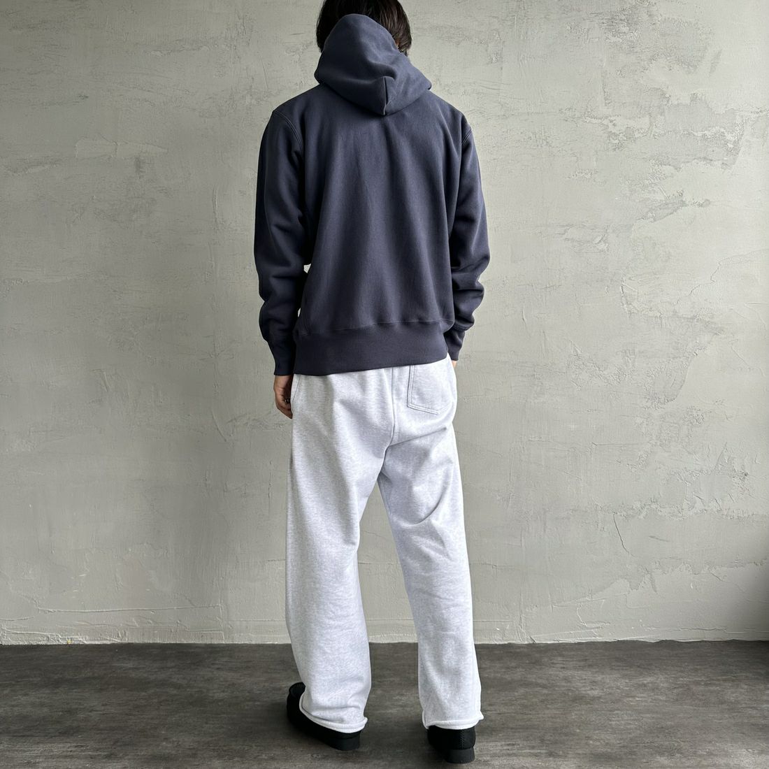 Champion [チャンピオン] リバースウィーブ フーデッドスウェットシャツ [C3-A122] 386 ﾀﾞｰｸﾈｲ &&モデル身長：179cm 着用サイズ：XXL&&