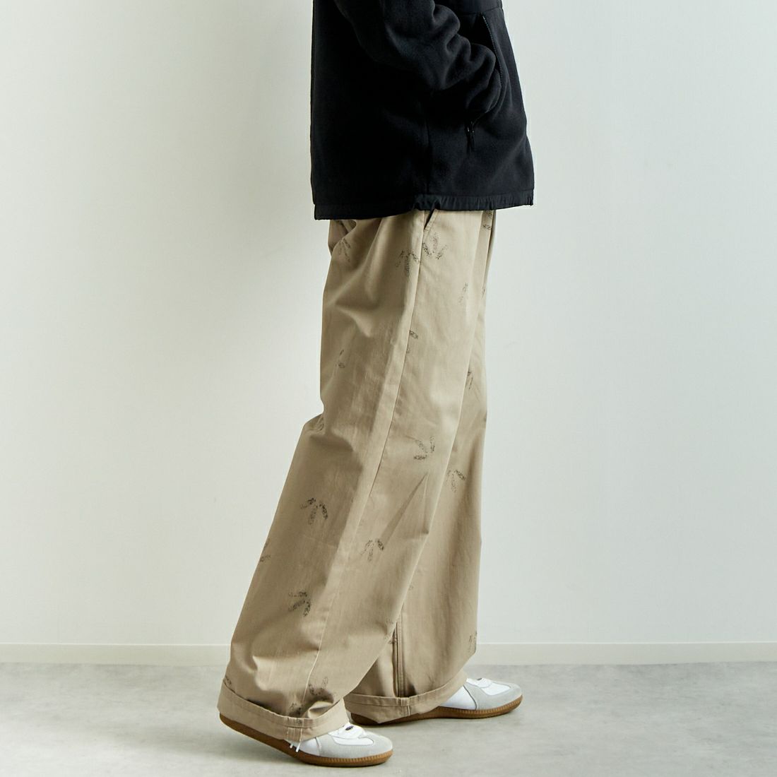 Name. [ネーム] ベルテッドパンツ [NMPT-020] BEIGE &&モデル身長：179cm 着用サイズ：2&&