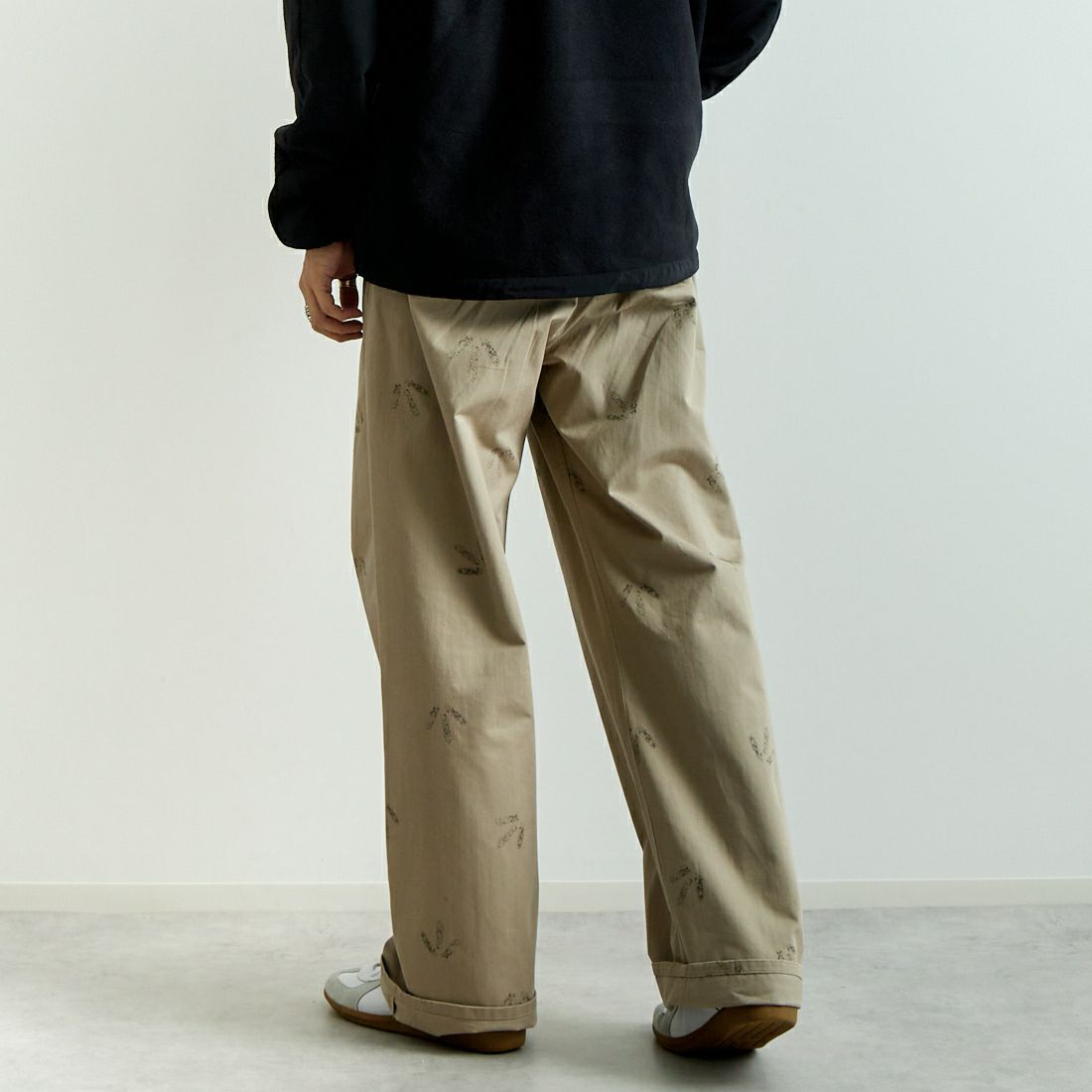 Name. [ネーム] ベルテッドパンツ [NMPT-020] BEIGE &&モデル身長：179cm 着用サイズ：2&&