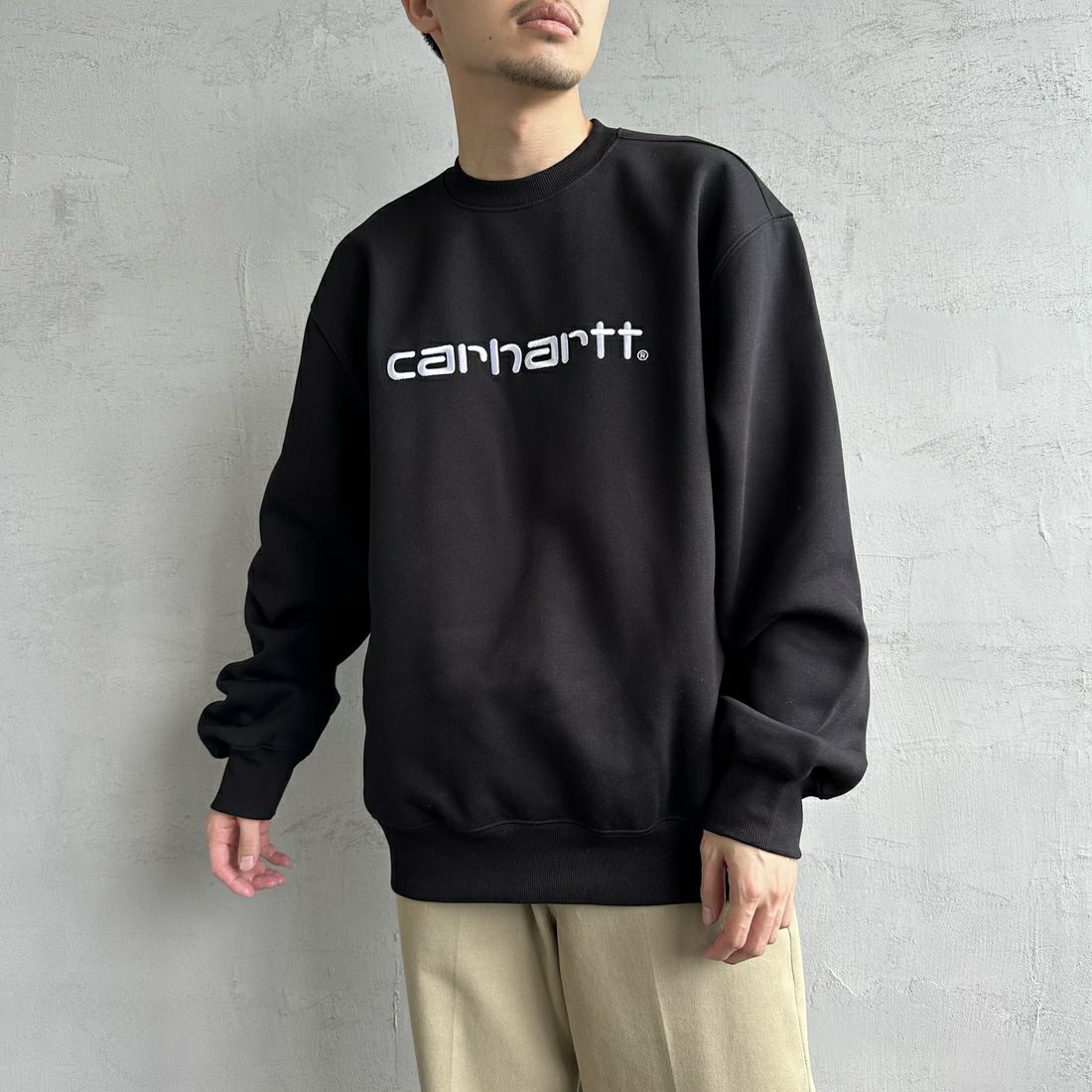 carhartt WIP [カーハートダブリューアイピー] カーハートスウェットシャツ [I030546] BLACK/WHIT &&モデル身長：168cm 着用サイズ：L&&