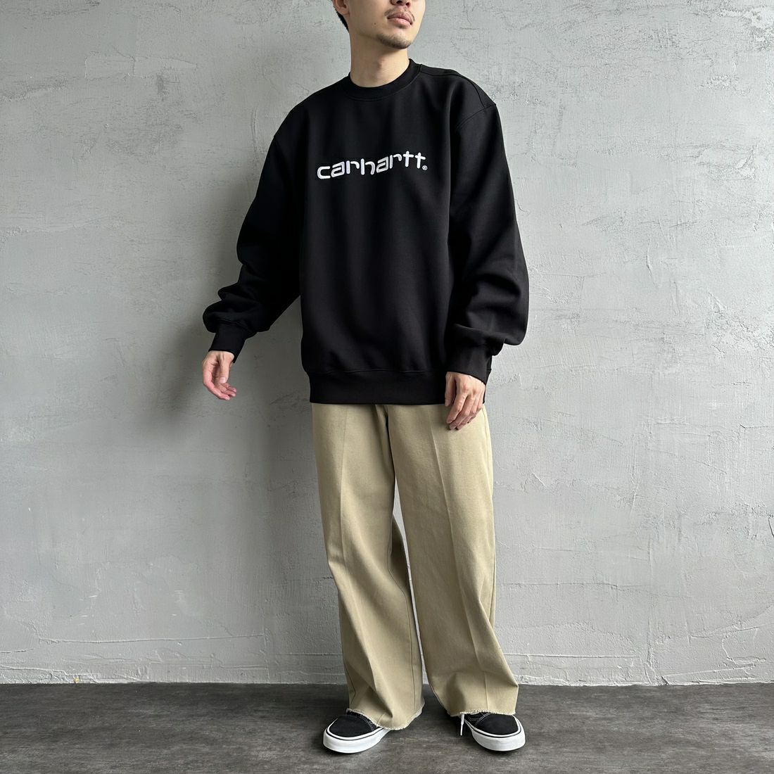carhartt WIP [カーハートダブリューアイピー] カーハートスウェットシャツ [I030546] BLACK/WHIT &&モデル身長：168cm 着用サイズ：L&&
