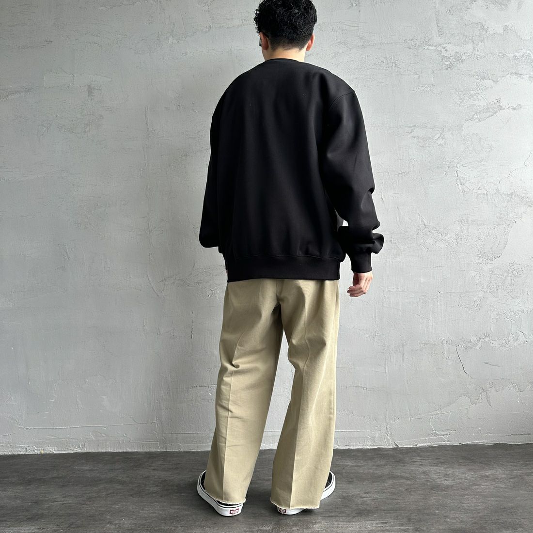 carhartt WIP [カーハートダブリューアイピー] カーハートスウェットシャツ [I030546] BLACK/WHIT &&モデル身長：168cm 着用サイズ：L&&